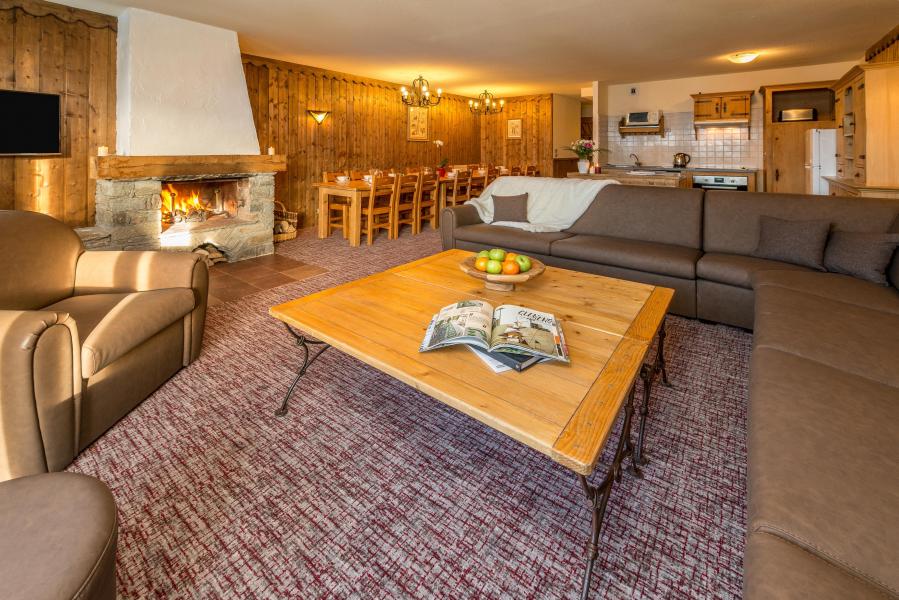 Rent in ski resort 8 room apartment 14 people - Chalet Altitude - Les Arcs - Living room