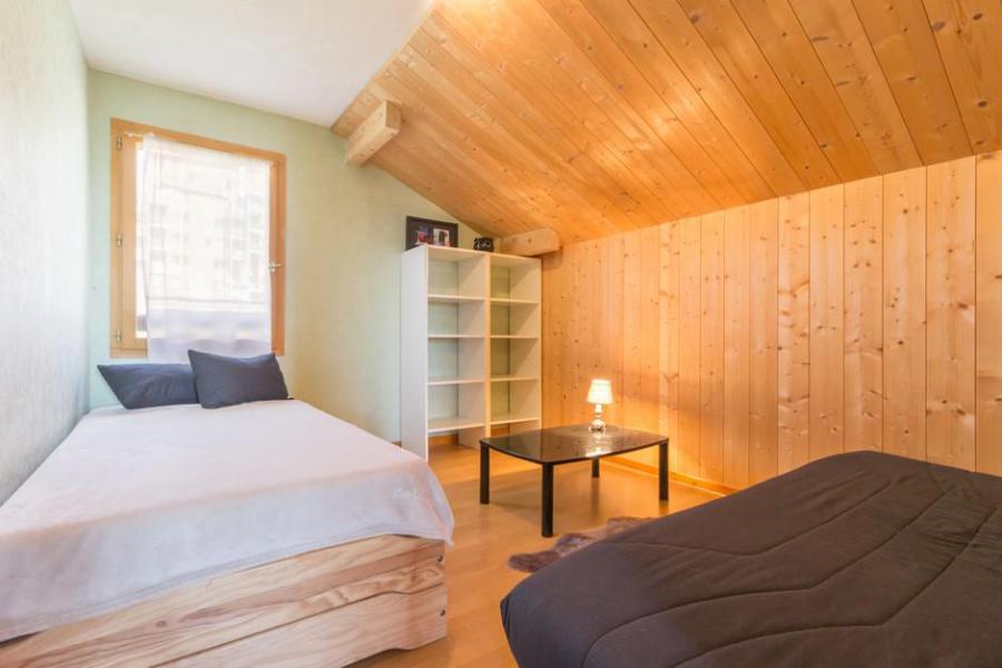 Rent in ski resort 4 room chalet 8 people - Chalet Croisette - Les Arcs - Bedroom