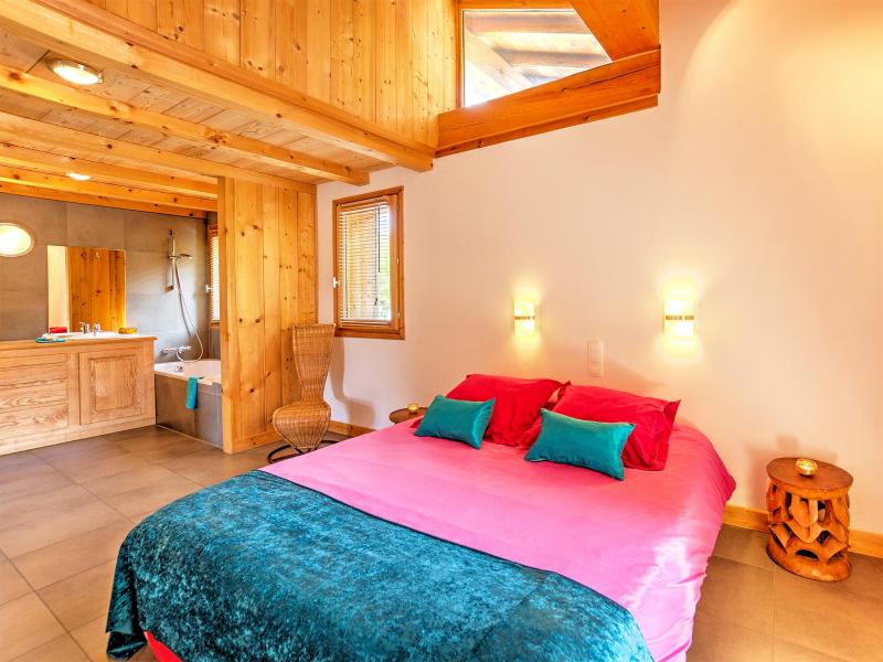 Rent in ski resort Chalet des Arcs CED01 - Les Arcs - Double bed
