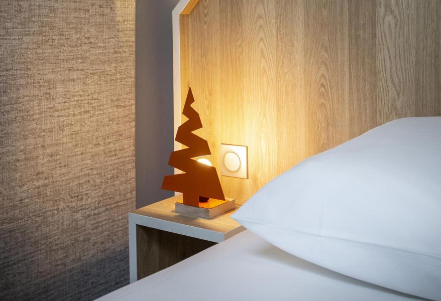 Rent in ski resort Suite 1-2 people (ISERAN) - Hôtel Base Camp Lodge - Les Arcs - Double bed