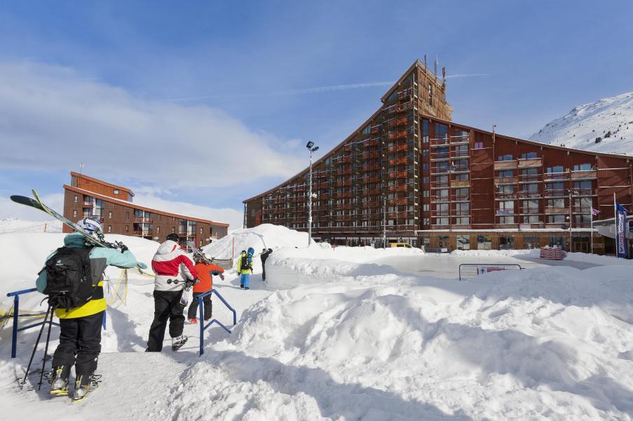 Ski verhuur Hôtel Club MMV les Mélèzes - Les Arcs - Buiten winter