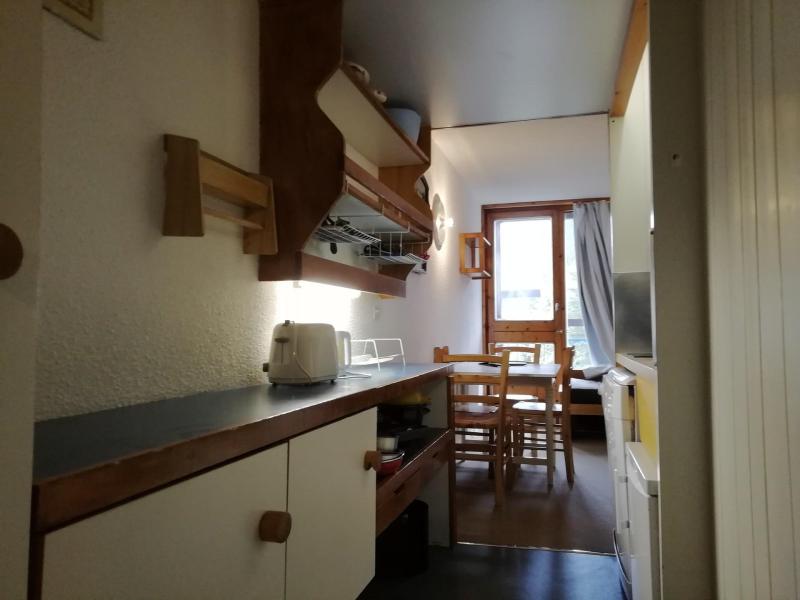 Rent in ski resort Studio sleeping corner 4 people (613) - Résidence Belles Challes - Les Arcs - Kitchen