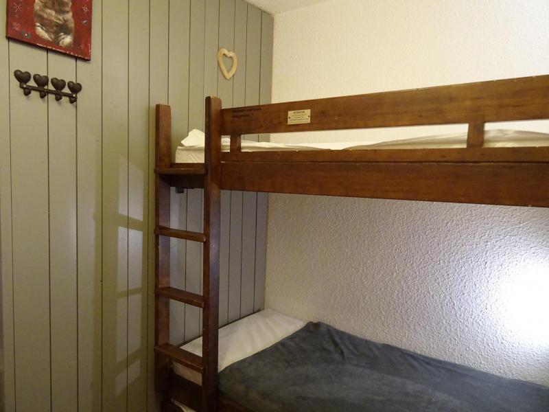 Rent in ski resort Studio sleeping corner 4 people (717) - Résidence Belles Challes - Les Arcs - Bedroom