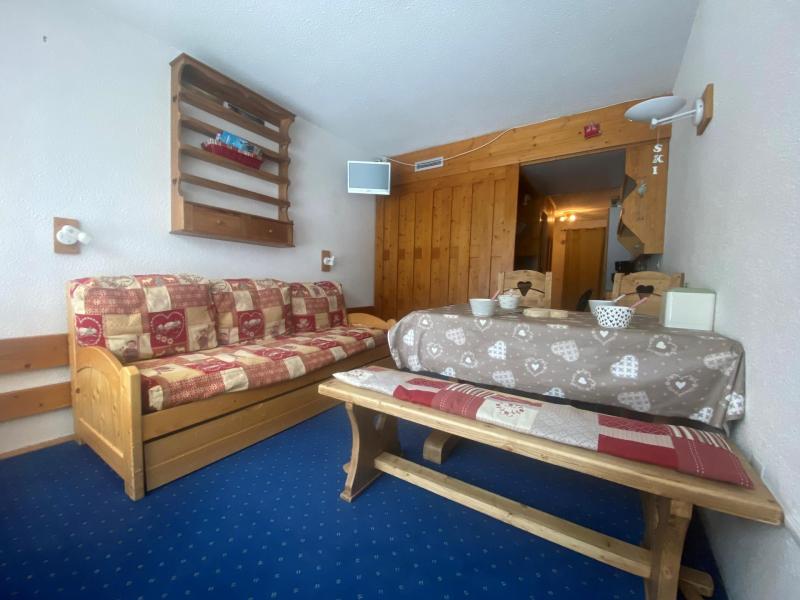 Rent in ski resort Studio sleeping corner 4 people (839) - Résidence des Belles Challes - Les Arcs - Living room