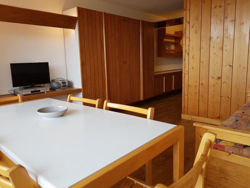 Rent in ski resort Studio sleeping corner 5 people (13R) - Résidence Haut de l'Adret - Les Arcs - Living room