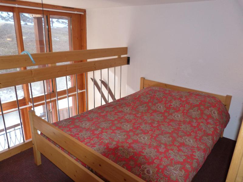 Rent in ski resort Studio mezzanine 5 people (112) - Résidence l'Aiguille Grive Bât II - Les Arcs - Bedroom