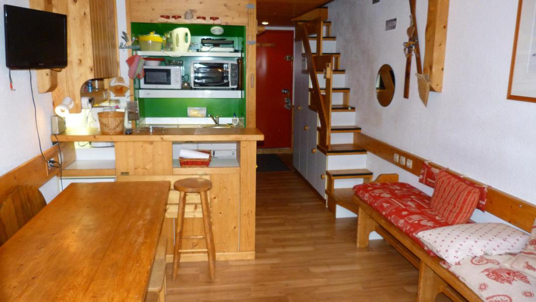 Rent in ski resort Studio sleeping corner 5 people (204) - Résidence l'Aiguille Grive Bât II - Les Arcs - Living room