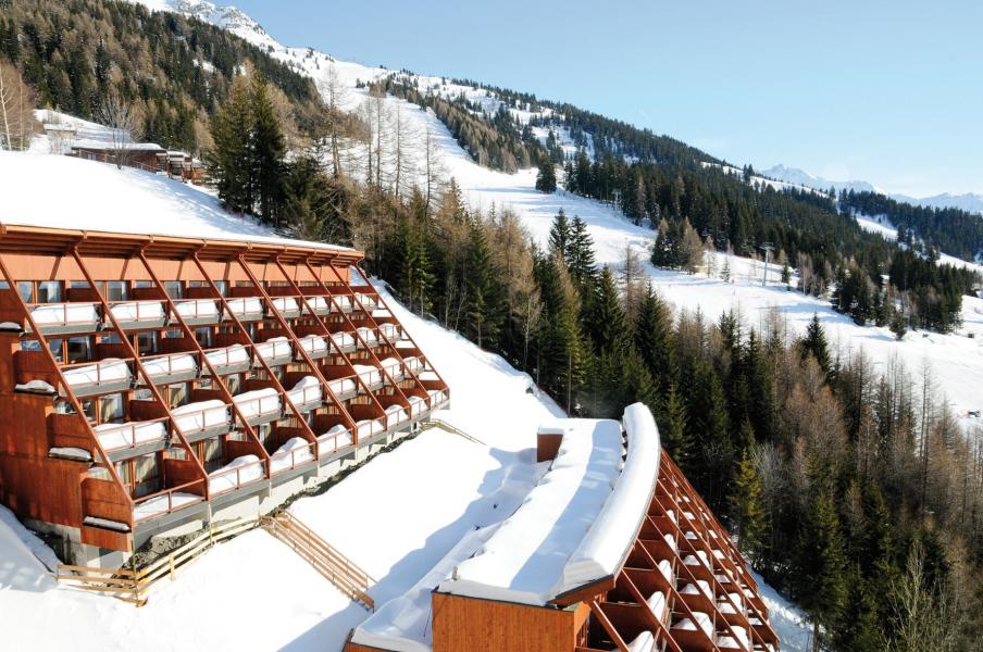 Rent in ski resort Résidence Lagrange le Roc Belle Face - Les Arcs - Winter outside