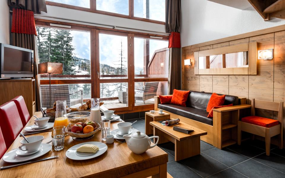Rent in ski resort Résidence Lagrange le Roc Belle Face - Les Arcs - Dining area