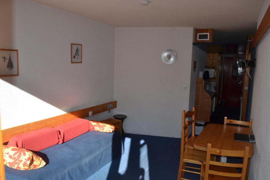 Rent in ski resort Studio sleeping corner 4 people (403) - Résidence Miravidi - Les Arcs - Living room