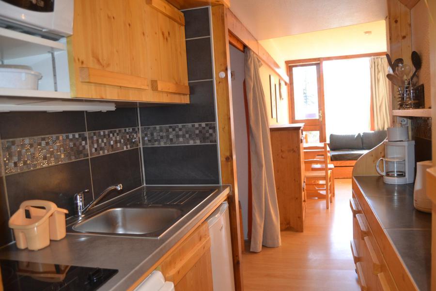 Rent in ski resort Studio sleeping corner 4 people (509) - Résidence Miravidi - Les Arcs - Kitchen