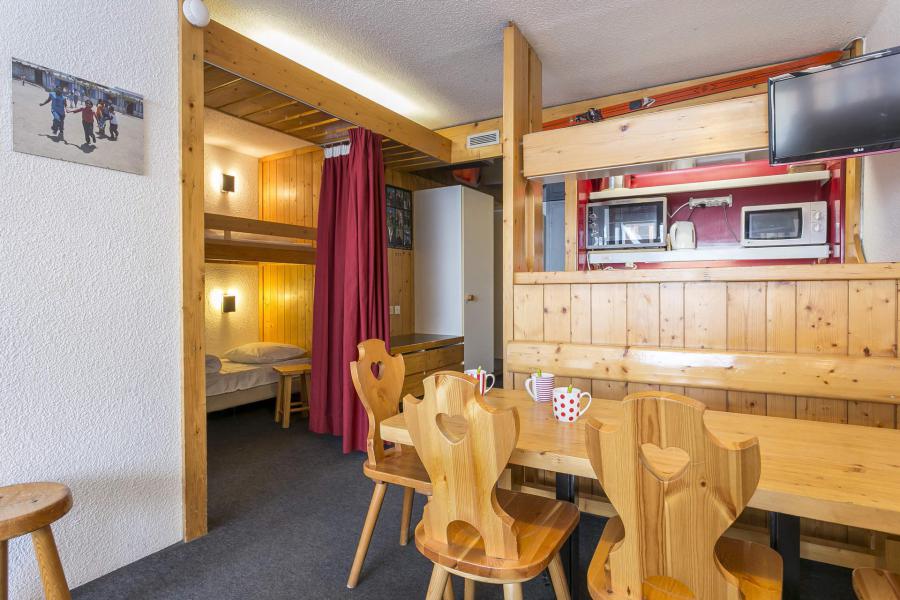 Wynajem na narty Apartament 2 pokojowy z alkową 6 osób (0100) - Résidence Nova 5 - Les Arcs - Pokój gościnny