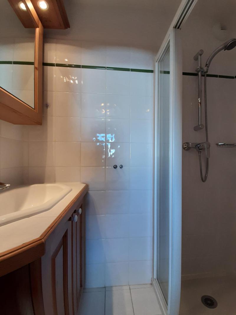 Rent in ski resort 3 room apartment 6 people (C7) - Résidence Saint Bernard - Les Arcs - Shower room