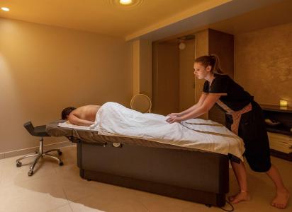 Rent in ski resort Appart'Hôtel Eden - Les Arcs - Body massage