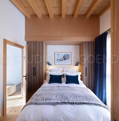 Rent in ski resort 8 room triplex chalet 14 people - Chalet L'Eden - Les Arcs - Bedroom