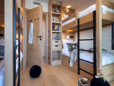 Rent in ski resort 8 room triplex chalet 14 people - Chalet L'Eden - Les Arcs - Master bedroom