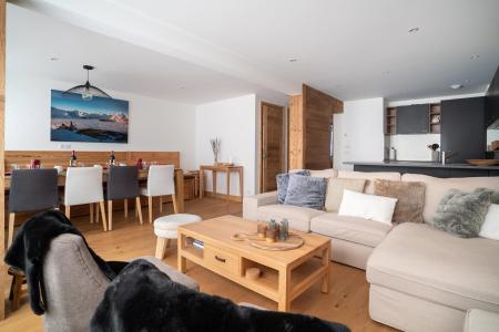 Rent in ski resort 6 room triplex chalet 12 people - Chalet St Barth - Les Arcs - Living room