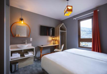 Rent in ski resort Hôtel Base Camp Lodge - Les Arcs - Bedroom