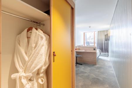 Rent in ski resort Room 2 people () - Hôtel La Cachette - Les Arcs - Bedroom