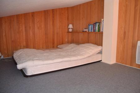 Rent in ski resort 2 room mezzanine apartment 6 people (704) - La Résidence les Arandelières - Les Arcs - Bedroom