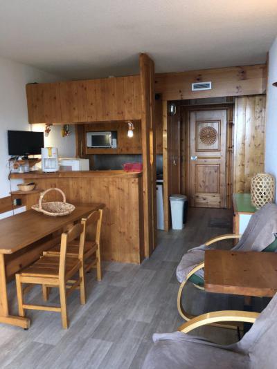 Wynajem na narty Apartament 2 pokojowy 5 osób (402) - Résidence Arandelières - Les Arcs - Pokój gościnny