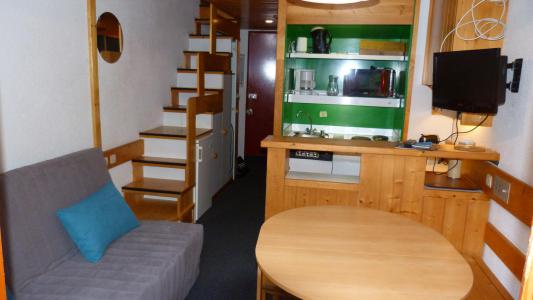 Rent in ski resort 1 room apartment 5 people (242) - Résidence l'Aiguille Grive Bât I - Les Arcs - Living room