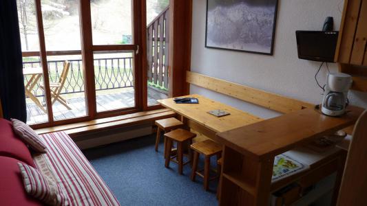 Rent in ski resort Studio mezzanine 5 people (205) - Résidence l'Aiguille Grive Bât II - Les Arcs - Living room