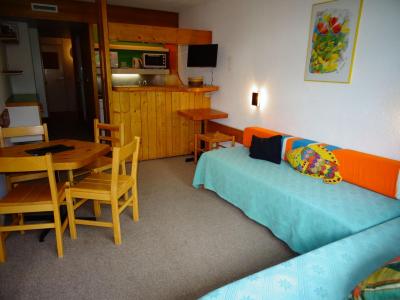 Rent in ski resort Studio sleeping corner 5 people (052) - Résidence les Lauzières - Les Arcs - Living room