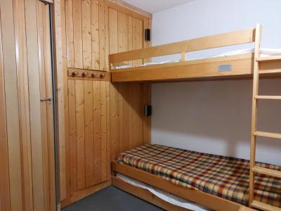 Rent in ski resort Studio sleeping corner 5 people (1605) - Résidence les Lauzières - Les Arcs - Bedroom