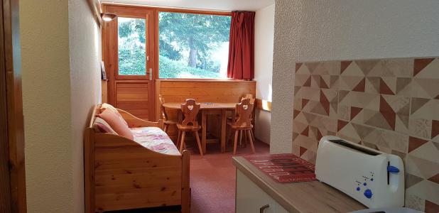 Rent in ski resort Studio sleeping corner 4 people (013) - Résidence Miravidi - Les Arcs - Kitchen