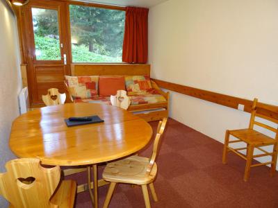 Rent in ski resort Studio sleeping corner 4 people (013) - Résidence Miravidi - Les Arcs - Living room