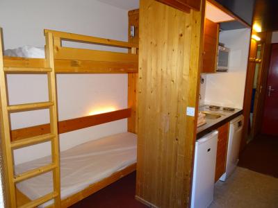 Rent in ski resort Studio sleeping corner 4 people (404) - Résidence Miravidi - Les Arcs - Bedroom