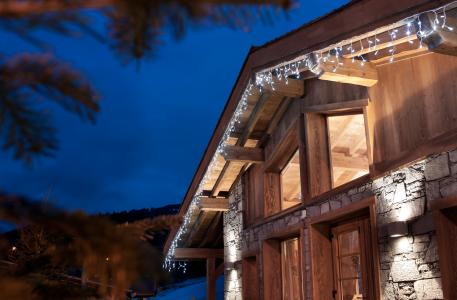 Ski verhuur Résidence CGH les Chalets de Jouvence - Les Carroz - Buiten winter