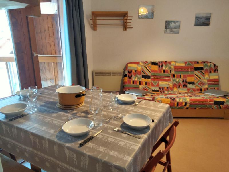 Wynajem na narty Apartament 2 pokojowy 6 osób (10) - Pierres Blanches F et H - Les Contamines-Montjoie - Pokój gościnny