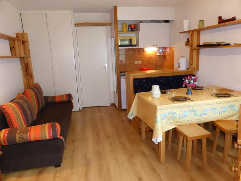 Rent in ski resort Studio cabin 4 people (B66) - Résidence la Borgia - Les Contamines-Montjoie - Living room