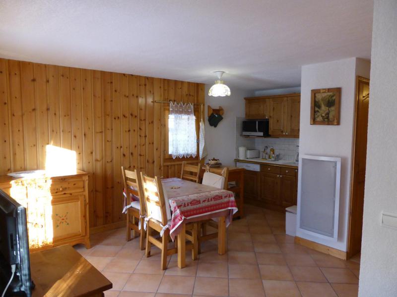 Ski verhuur Appartement 2 kabine kamers 6 personen (824) - Résidence Les Carlines - Les Contamines-Montjoie - Woonkamer