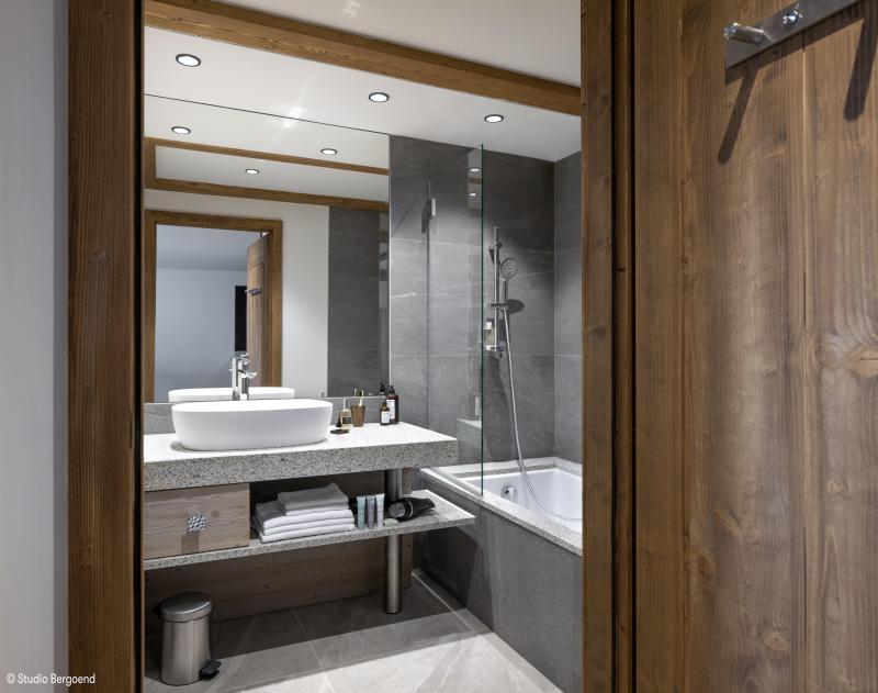 Rent in ski resort 3 room apartment 6 people (Prestige) - Résidence Les Chalets Láska - Les Contamines-Montjoie - Bathroom