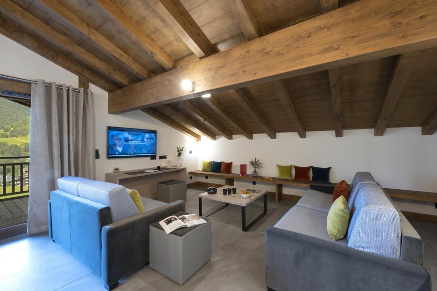 Rent in ski resort 5 room apartment 10 people (Prestige) - Résidence Les Chalets Láska - Les Contamines-Montjoie - Living room