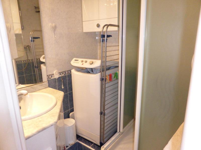 Rent in ski resort Studio 4 people (392) - Résidence Pierres Blanches - Les Contamines-Montjoie - Shower room