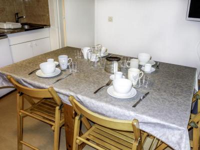 Wynajem na narty Apartament 2 pokojowy 6 osób (10) - Pierres Blanches F et H - Les Contamines-Montjoie - Pokój gościnny