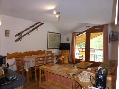 Rent in ski resort 3 room apartment 6 people (CT813) - Résidence l'Enclave - Les Contamines-Montjoie - Living room