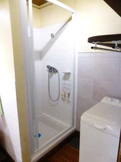 Rent in ski resort Studio 4 people (140) - Résidence le Bionnassay - Les Contamines-Montjoie - Shower room