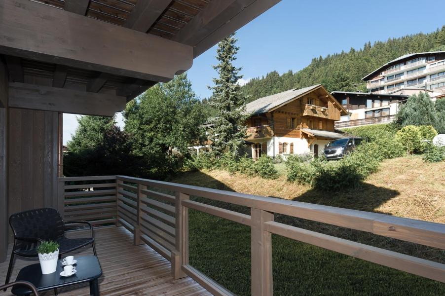 Ski verhuur Appartement 3 kabine kamers 4-6 personen (B202) - Annapurna - Les Gets - Balkon