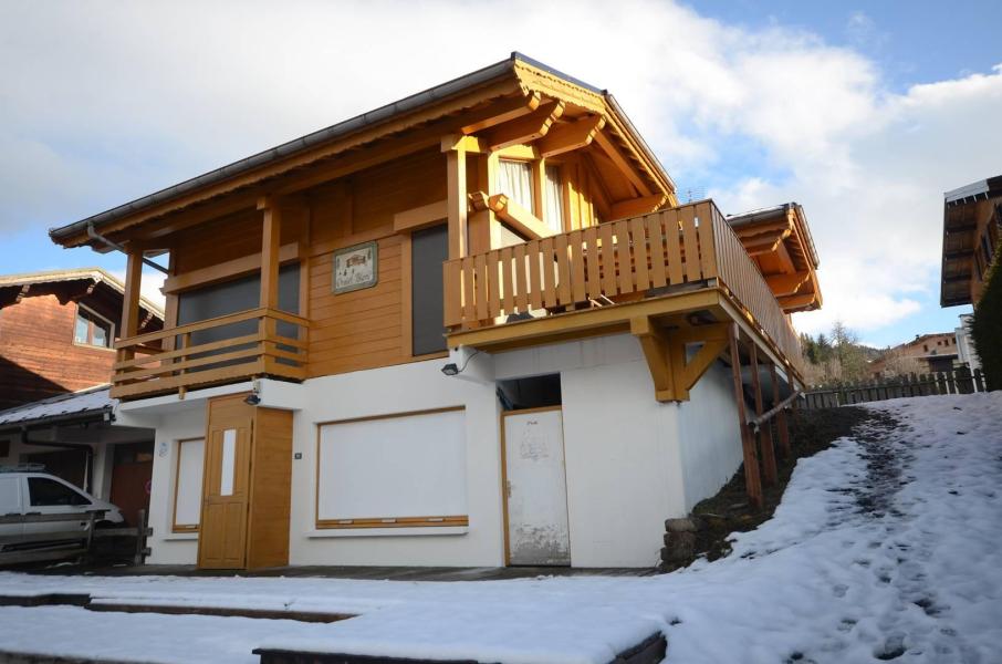 Skiverleih 5 Zimmer Maisonettewohnung für 10 Personen (Logement 10 personnes) - Chalet Blanc - Les Gets - Draußen im Winter