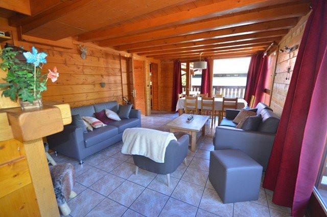 Wynajem na narty Apartament duplex 5 pokojowy 10 osób - Chalet Blanc - Les Gets - Pokój gościnny