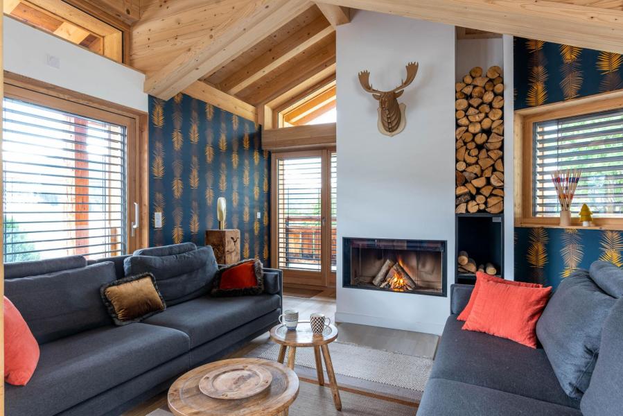 Rent in ski resort 5 room chalet 8 people - Chalet Cocoon - Les Gets - Living room