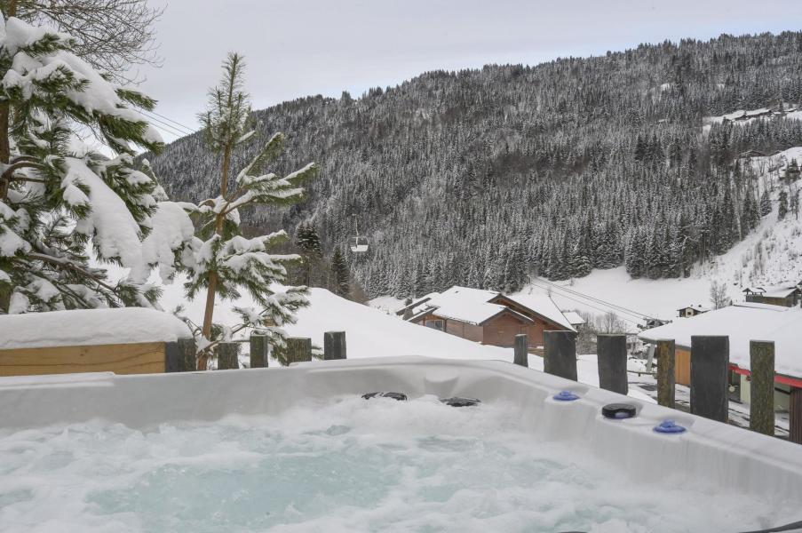 Location au ski Chalet 5 pièces 8 personnes - Chalet Cocoon - Les Gets - Jacuzzi