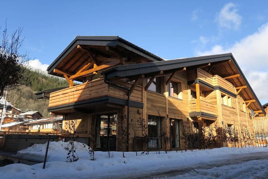 Rent in ski resort 5 room apartment 10 people - Chalet du Coin - Les Gets - Winter outside