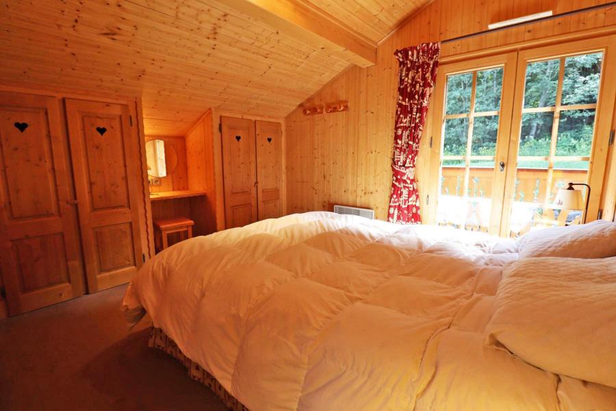 Rent in ski resort 7 room chalet 16 people - Chalet du Lac des Ecoles - Les Gets - Bedroom