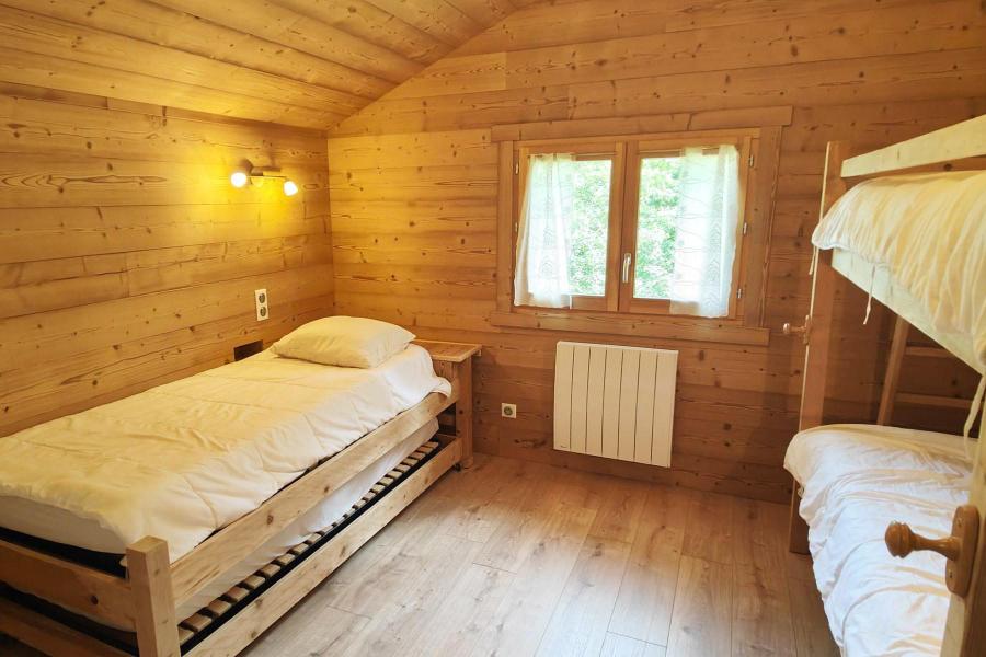 Rent in ski resort 4 room chalet 8 people - Chalet Gibannaz - Les Gets - Bedroom